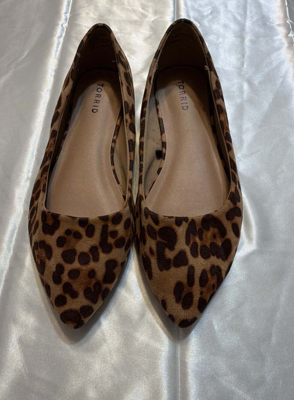 Torrid Leopard Print Faux Suede Pointed Toe Flat WW Size 9.5W